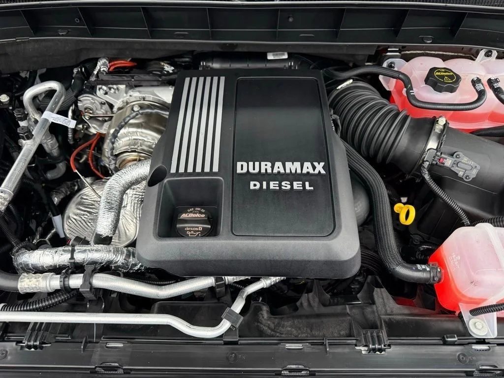 New 2026 Glacier White Tricoat GMC Denali Ultimate image 36