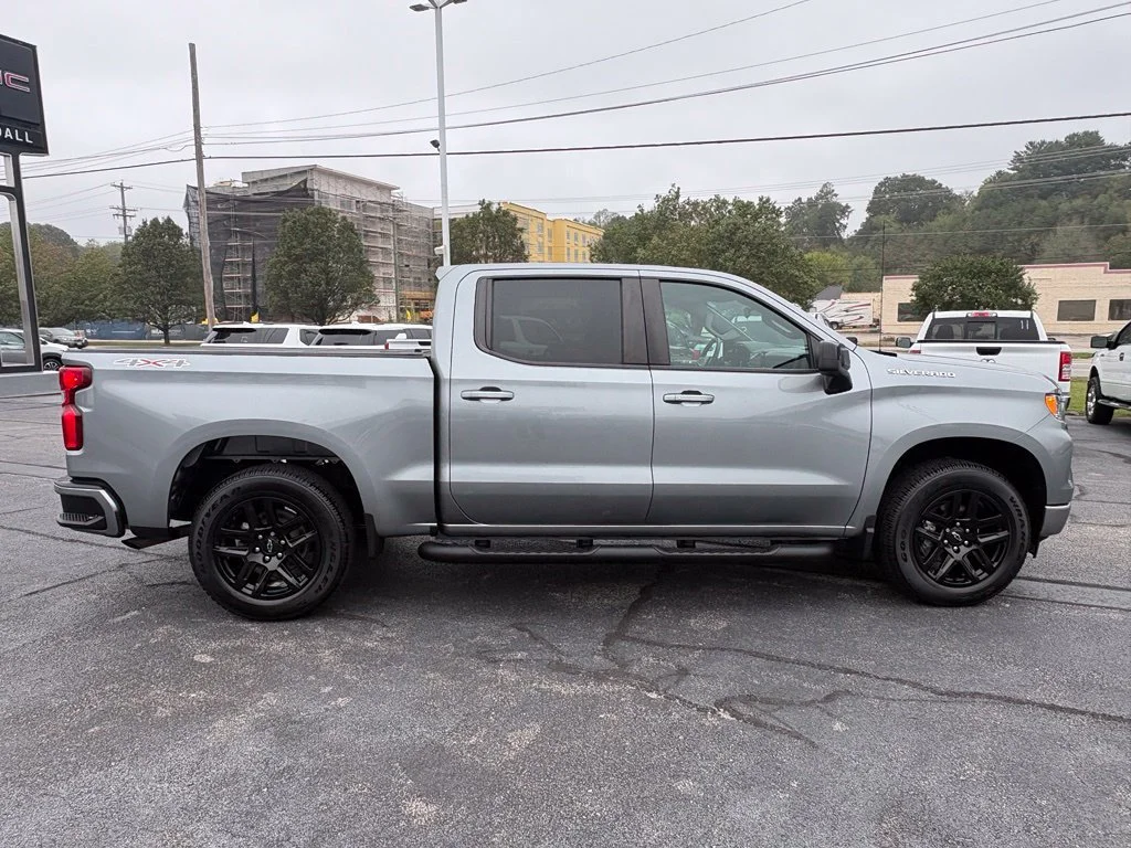 Used 2023 STERLING GRAY METALLIC Chevrolet RST image 9