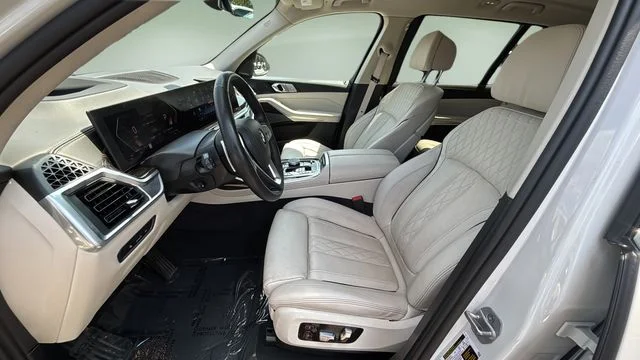 Used 2026 White BMW xDrive40i image 18