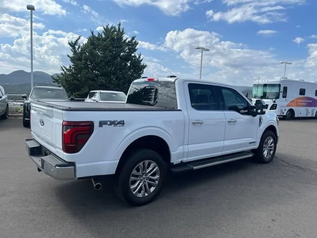Used 2025 Oxford White Ford LARIAT image 8