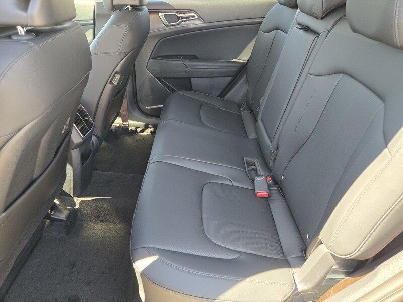 New 2026 Gravity Gray Kia EX image 7