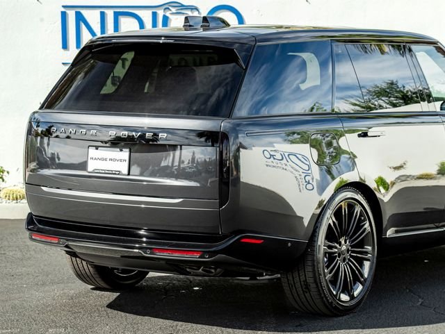 New 2026 Carpathian Grey Land Rover SE image 7