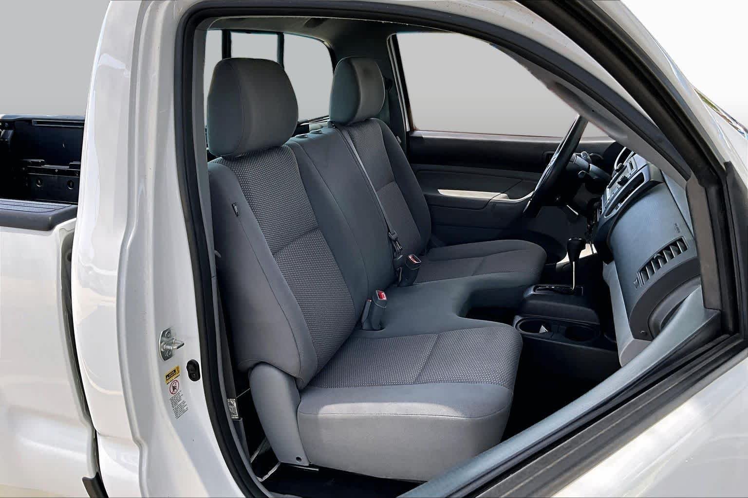 Used 2013 Super White Toyota  image 8