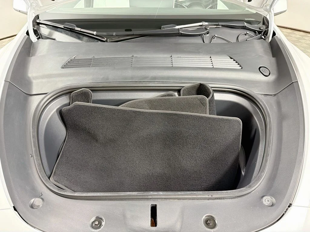 Used 2021 White Tesla Long Range image 32