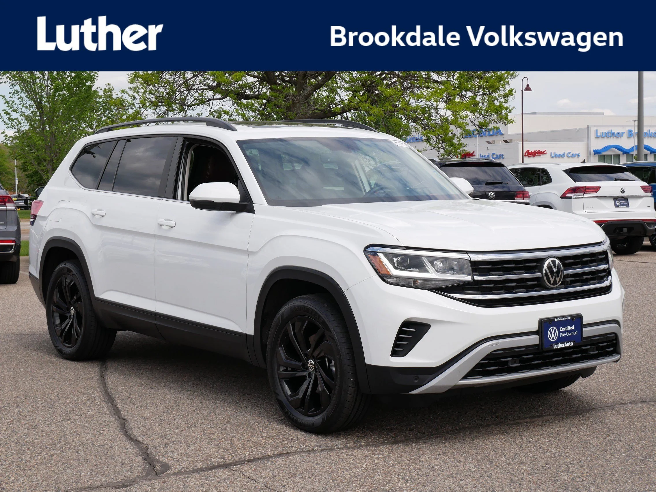 2022 Volkswagen Atlas 3.6L SE w/Tech 4MOTION's photo