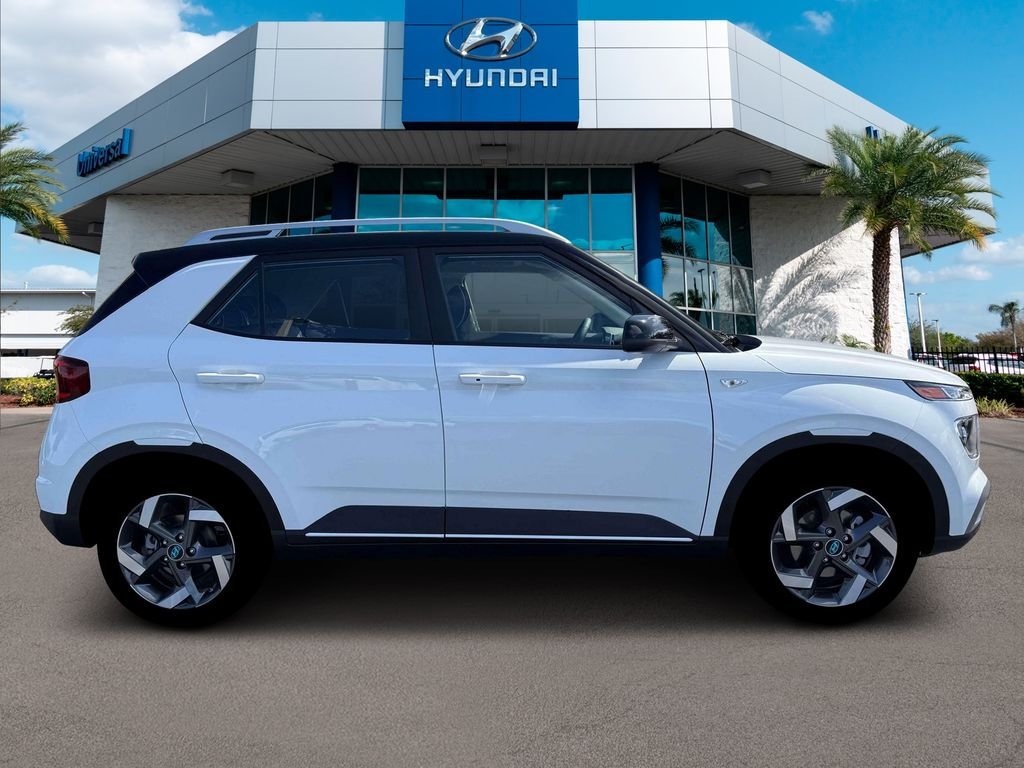 New 2026 White Hyundai SEL w/Two-Tone Roof image 29