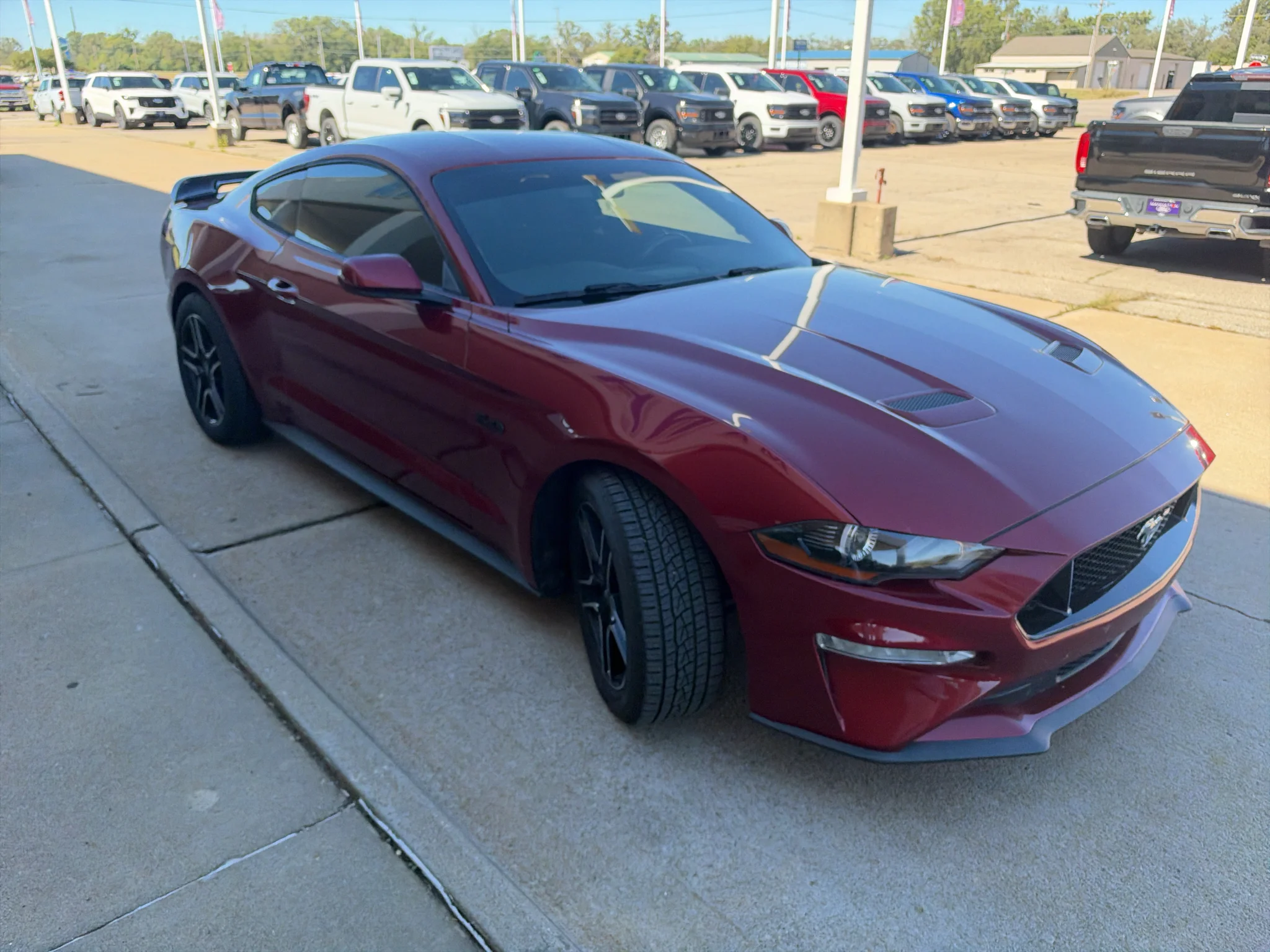 Used 2018 Ruby Red Tinted Clearcoat Metallic Ford GT image 4