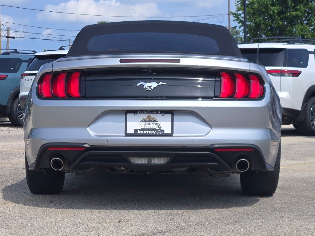 Used 2023  Ford EcoBoost Premium image 13