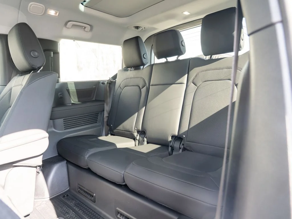 New 2026 Fuji White Land Rover S image 23