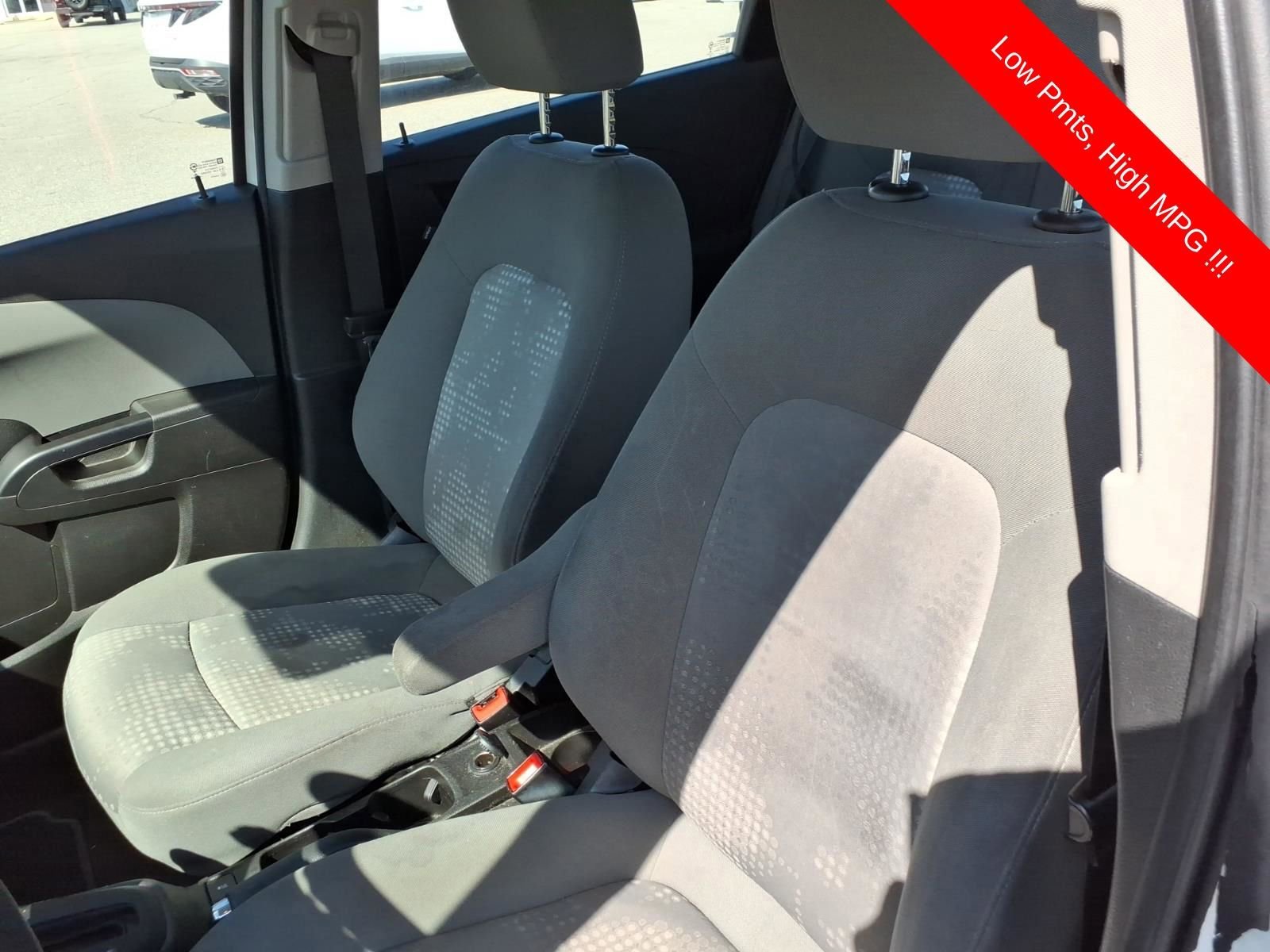 2020 Chevrolet Sonic - Photo 12