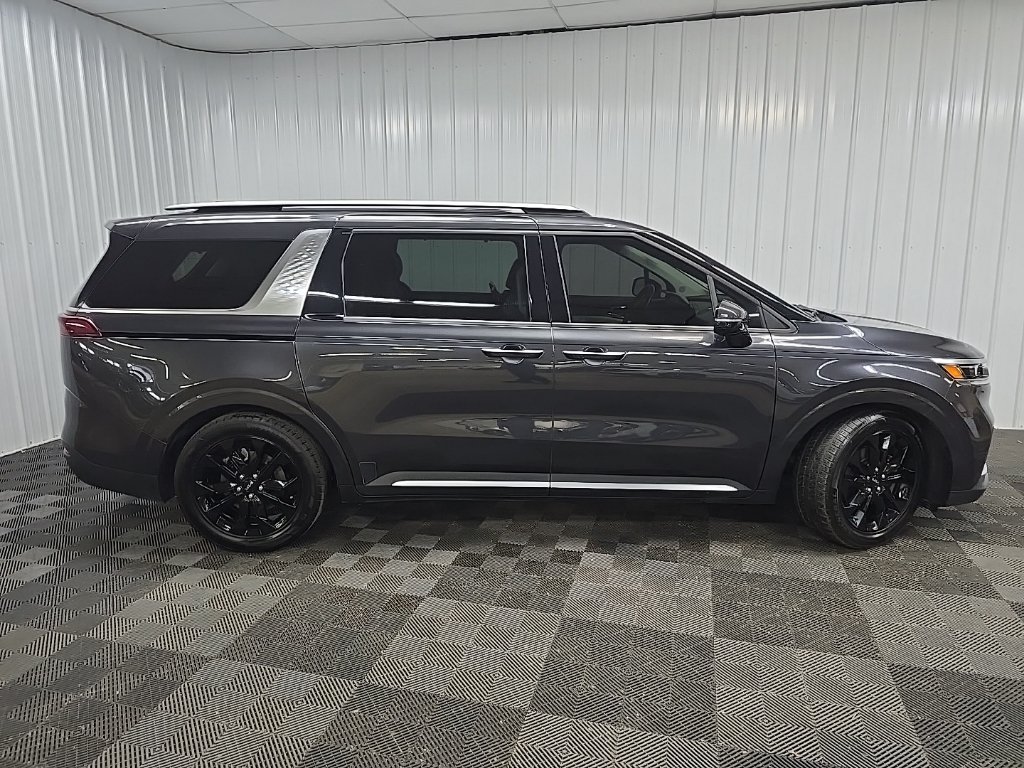 Used 2022 Gray Kia SX Prestige image 2