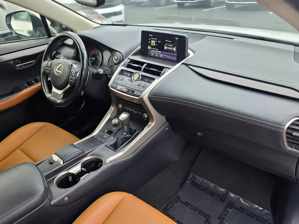 2020 Lexus NX 300 - Photo 9