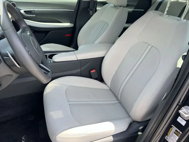 Used 2025 Blue Hyundai SEL image 33