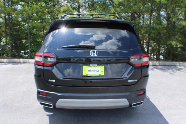 Used 2023 Crystal Black Pearl Honda Touring image 14