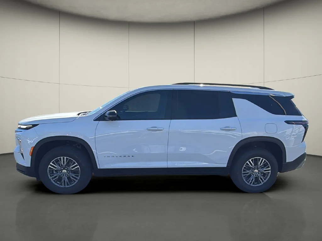 New 2027 Summit White Chevrolet LT image 4