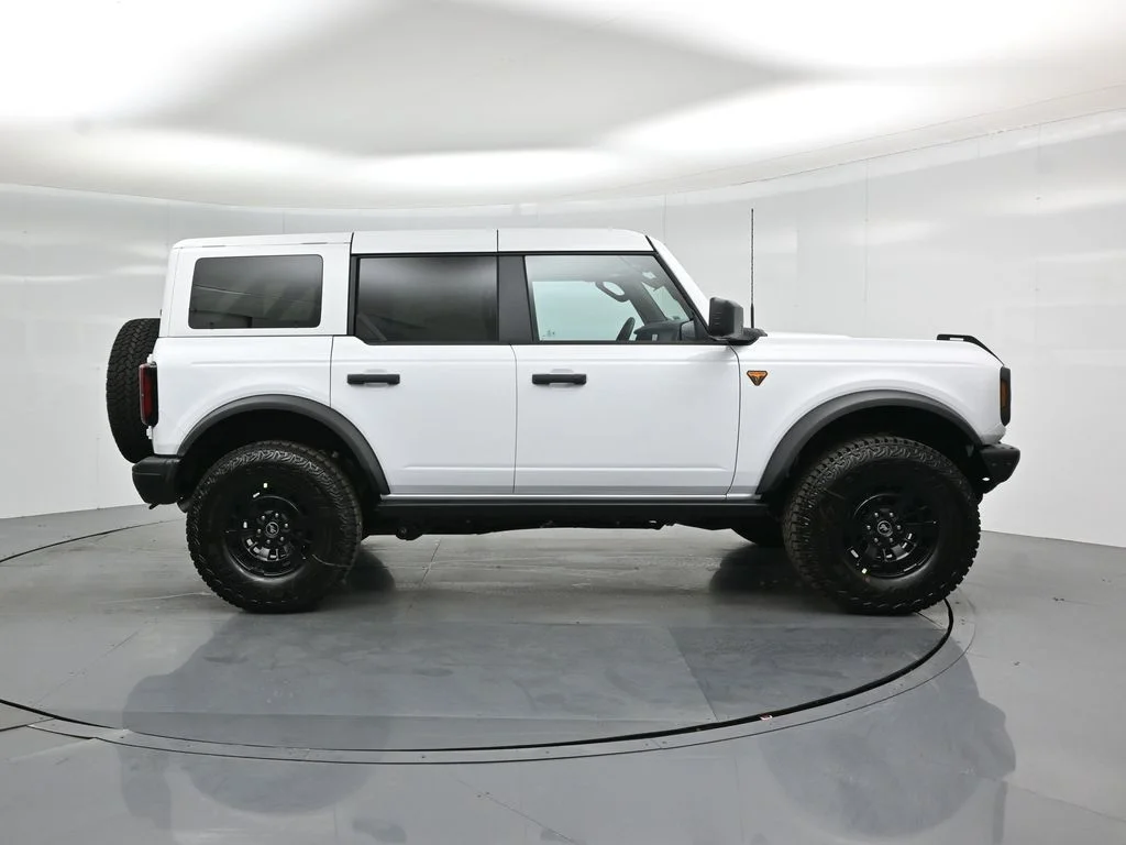 New 2026 Oxford White Ford Badlands image 24