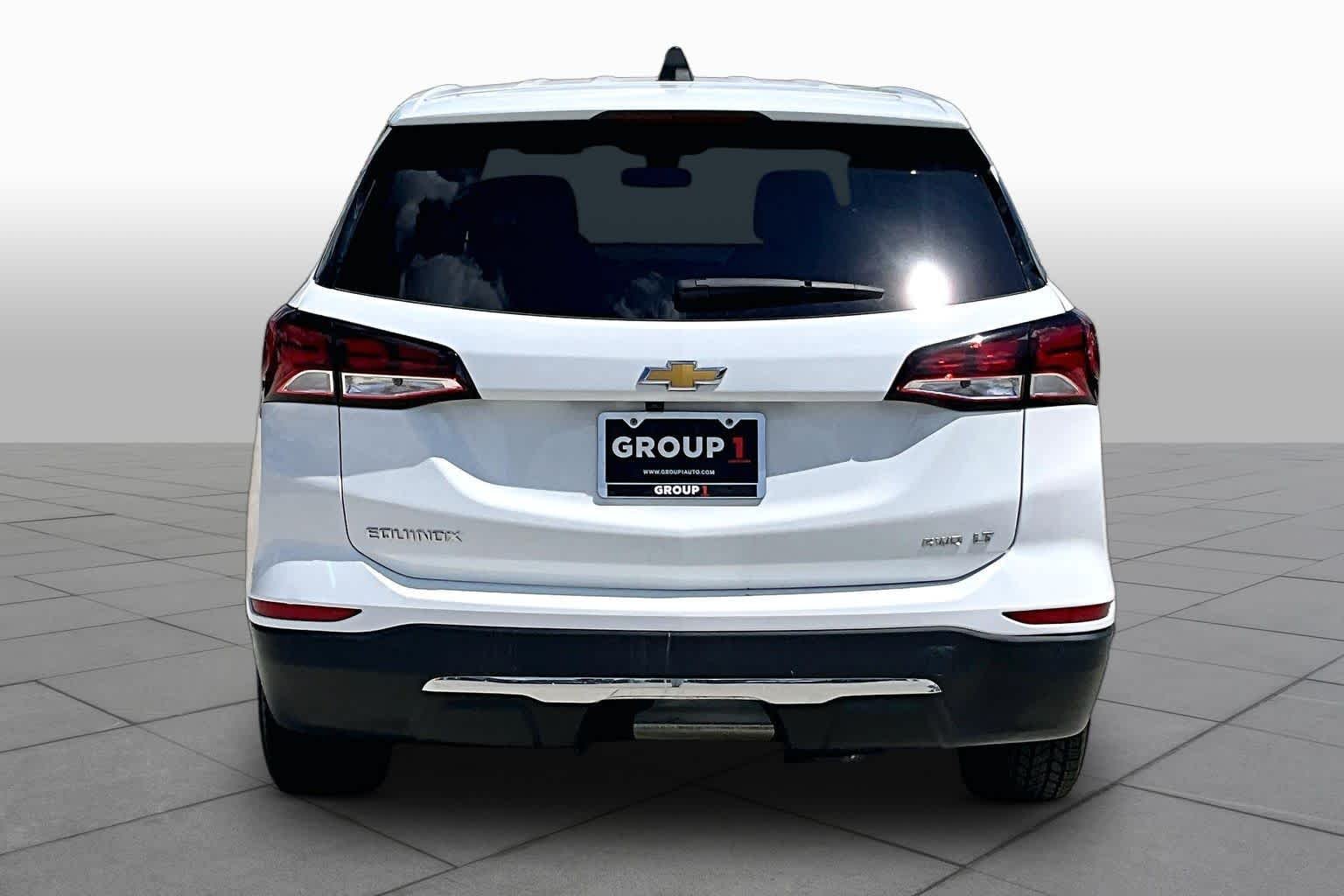 Used 2023 Summit White Chevrolet LT image 9