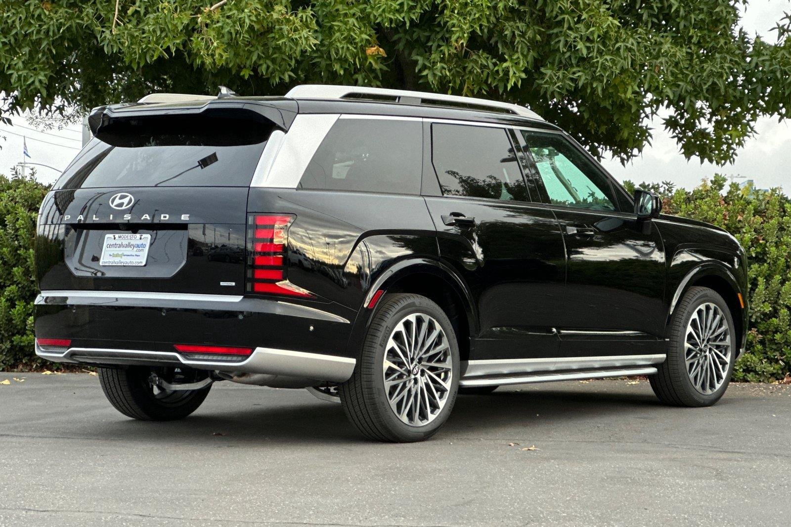 New 2026 Abyss Black Pearl Hyundai Calligraphy AWD image 33