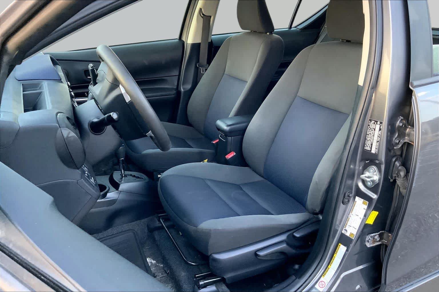 Used 2015 Magnetic Gray Metallic Toyota Three image 6