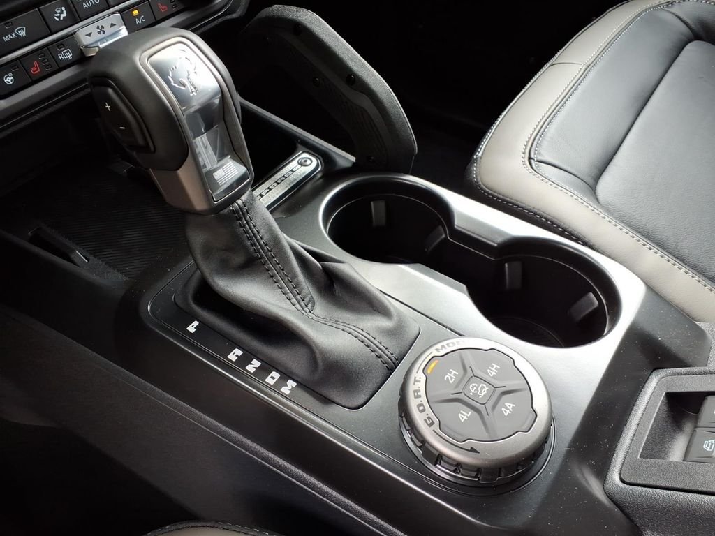 New 2026 Avalanche Gray Ford Outer Banks® image 20