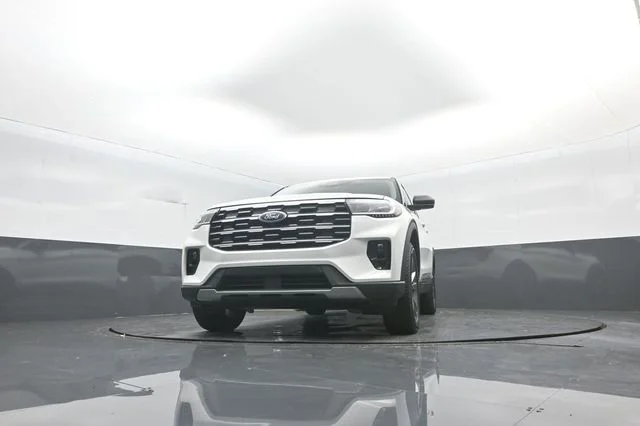 New 2026 Star White Metallic Tri-Coat Ford Active image 32