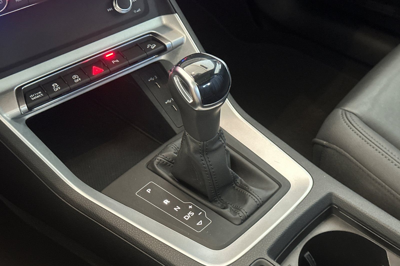 Used 2025  Audi Premium image 23