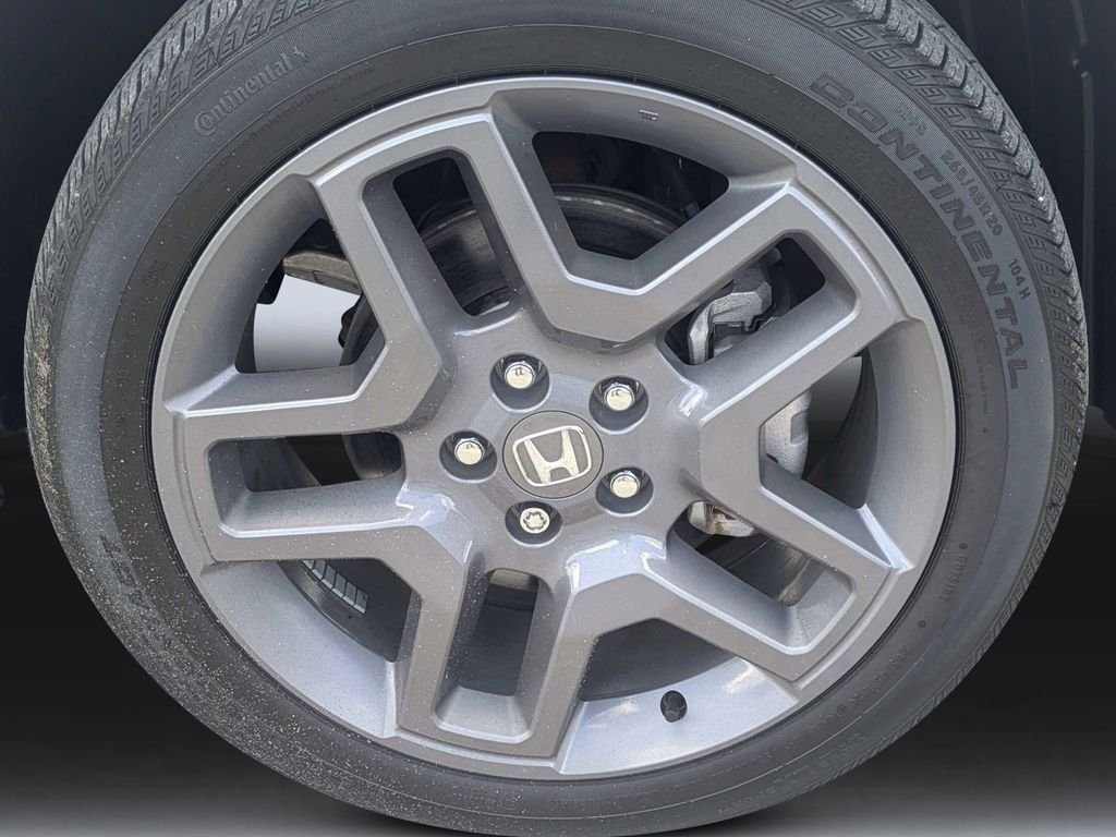 Used 2023 White Honda EX-L image 15