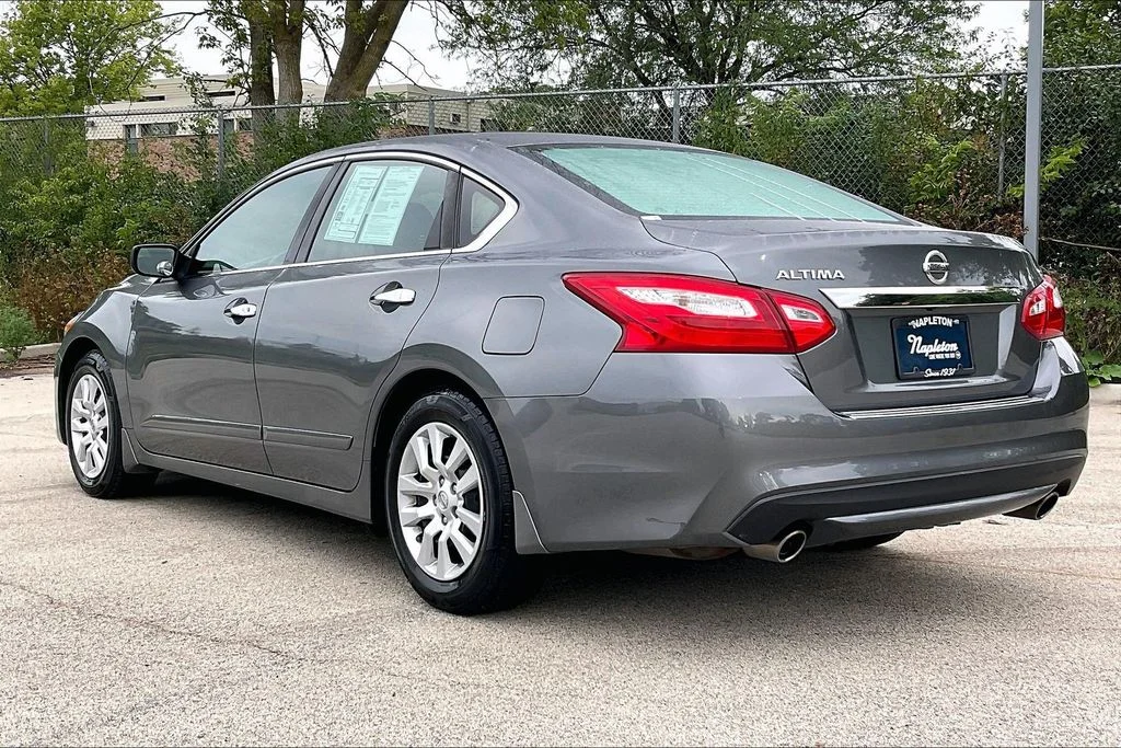 Used 2016 Gray Nissan 2.5 S image 10