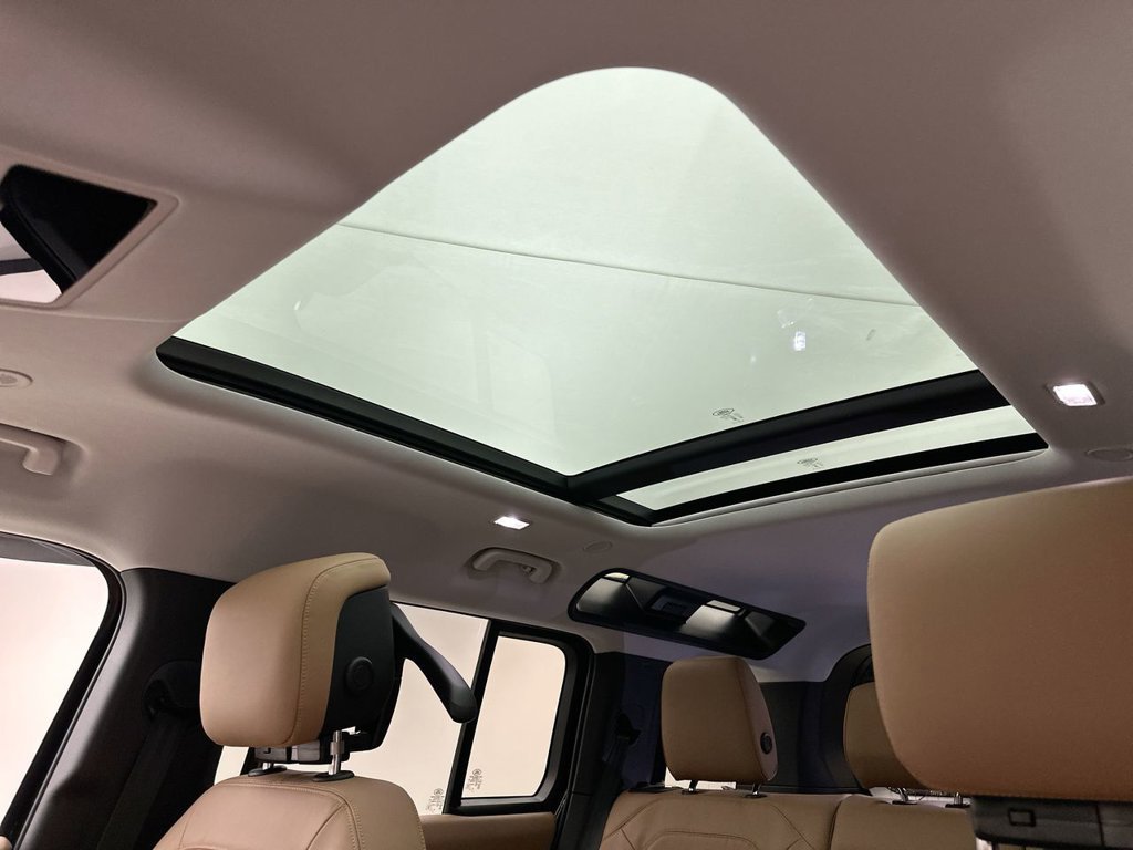 New 2026 Santorini Black Land Rover S image 11