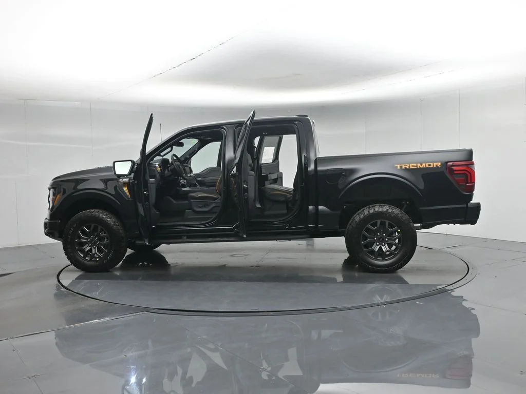 New 2026 Agate Black Metallic Ford Tremor image 41
