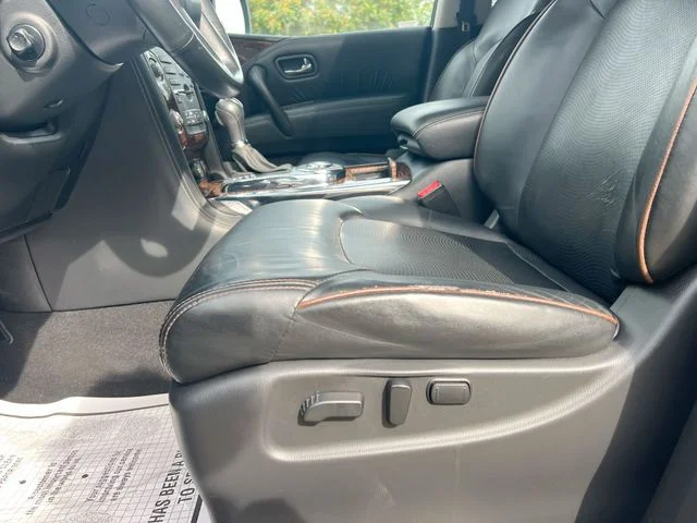 Used 2018 Blue Nissan SL image 16