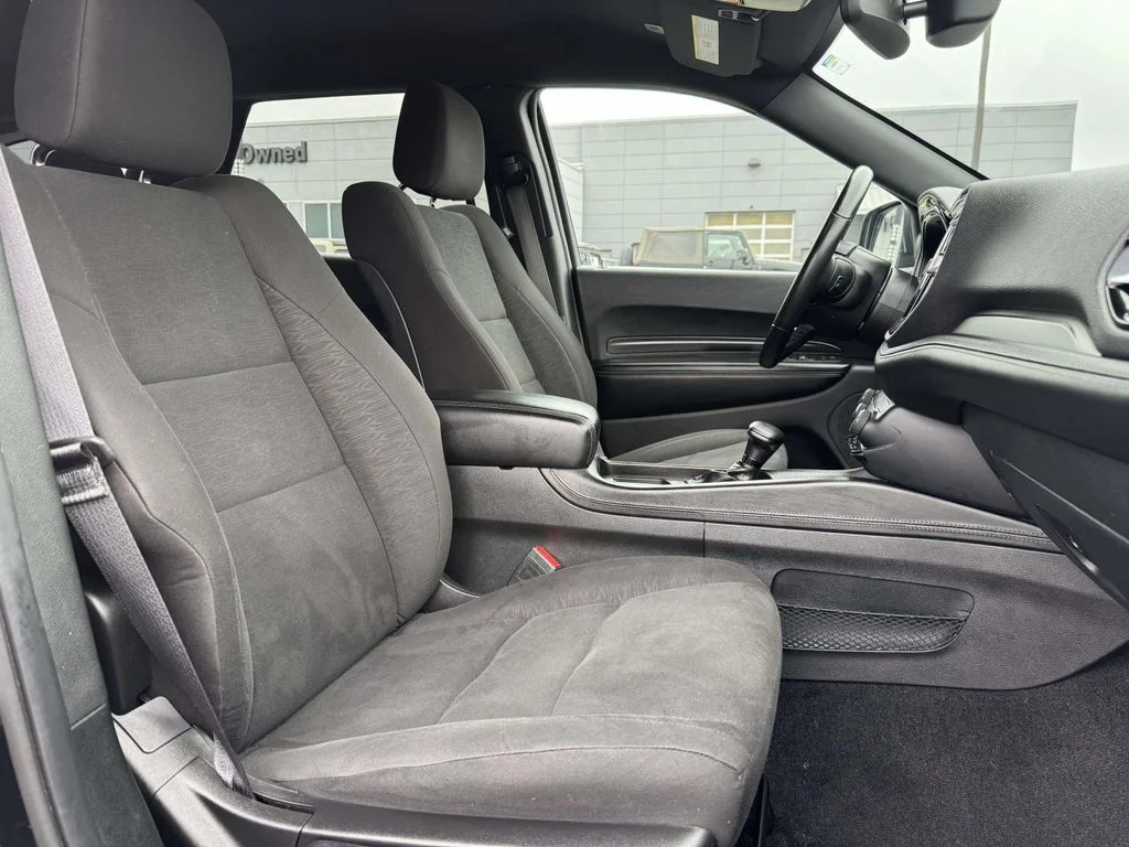 Used 2022 Black Dodge SXT image 14
