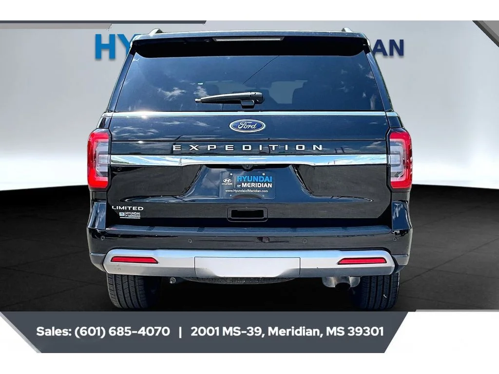 Used 2024 AGATE BLACK METALLIC Ford Limited image 4