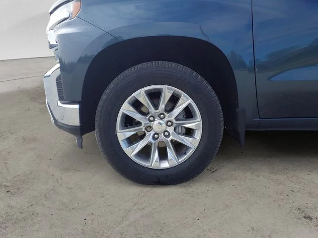 Used 2019 Shadow Gray Metallic Chevrolet LTZ image 14