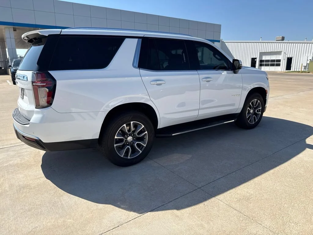Used 2022 Summit White Chevrolet LT image 22
