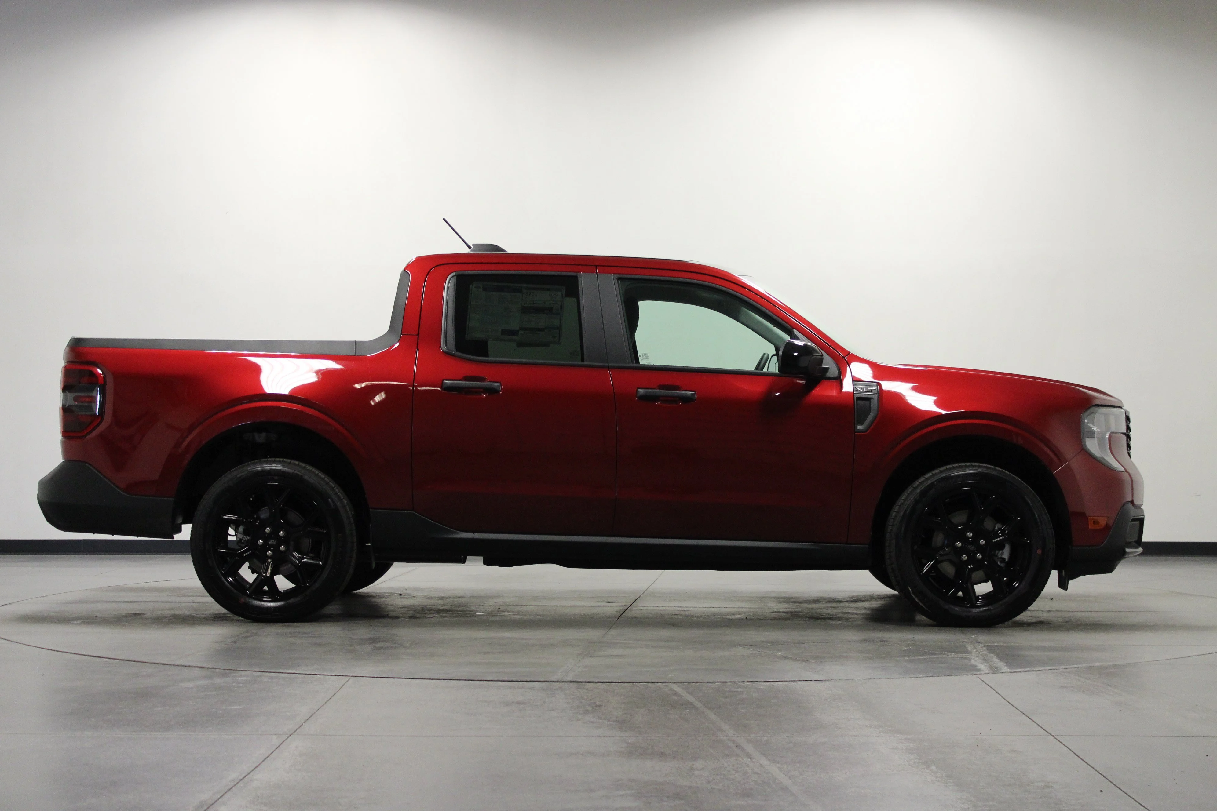New 2026 Ruby Red Metallic Tinted Clearcoat Ford XLT image 3