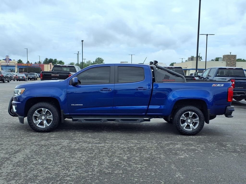 Used 2017 Laser Blue Metallic Chevrolet Z71 image 14