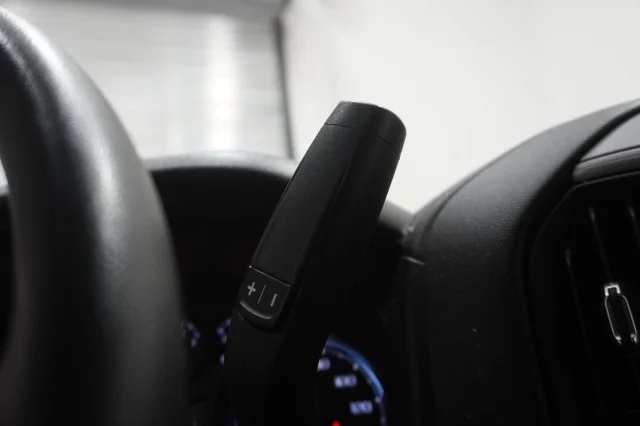 Used 2022 WHITE Chevrolet Custom image 23