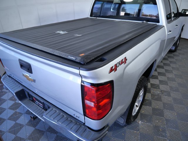 Used 2019 Gray Chevrolet LT image 9