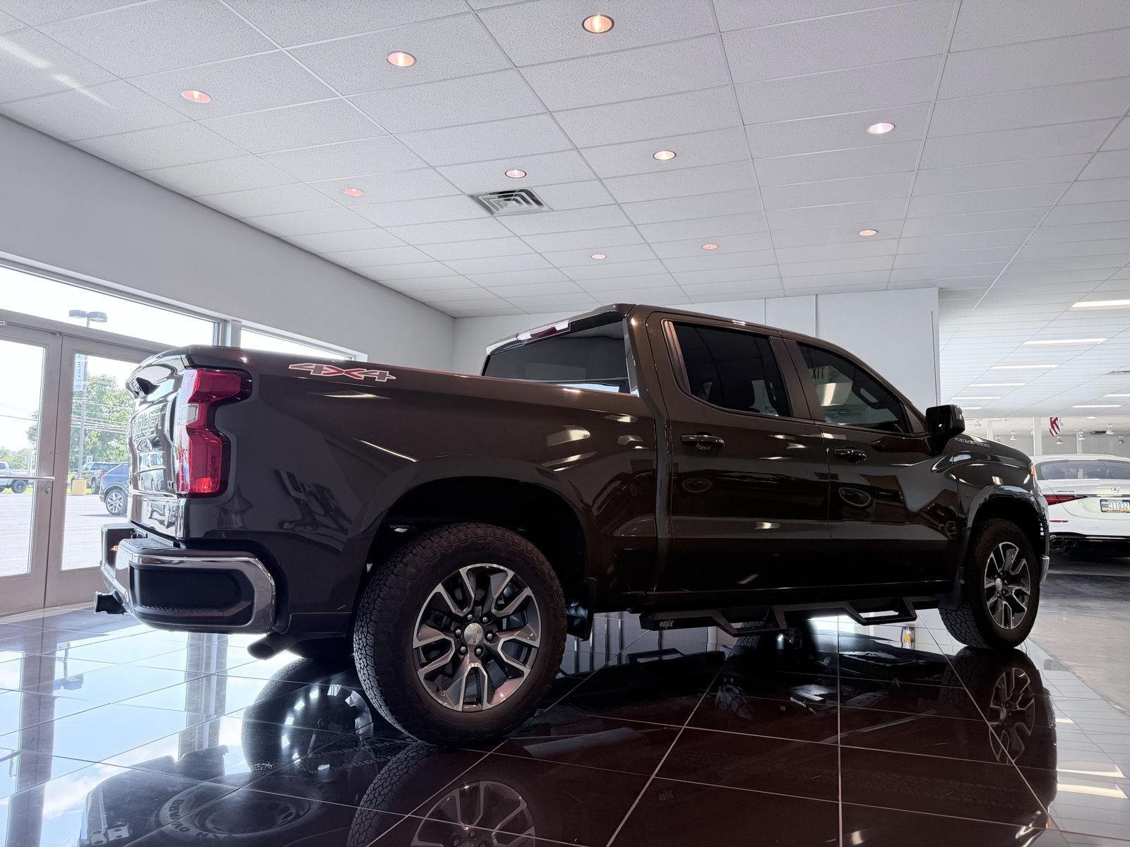 Used 2023 HARVEST BRONZE METALLIC Chevrolet LT image 12