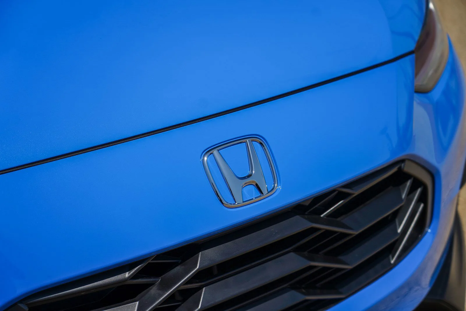 New 2027 Boost Blue Pearl Honda Sport image 3