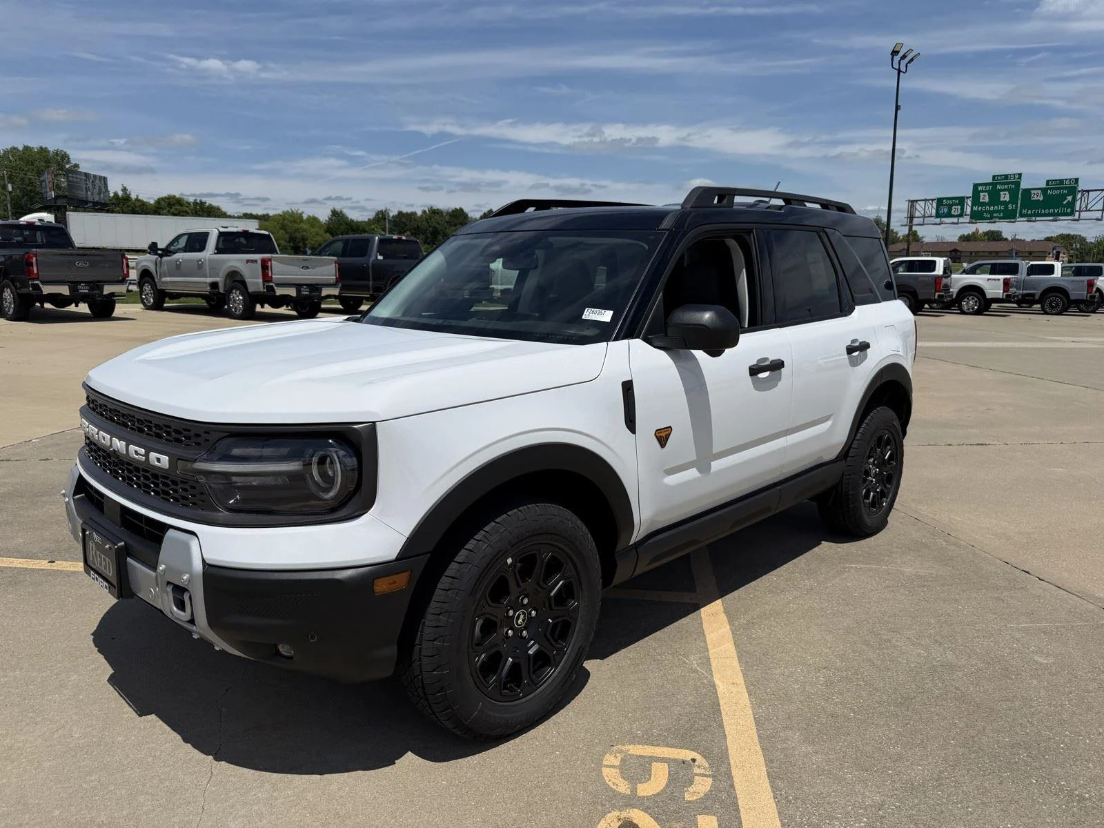 New 2026 Oxford White Ford Badlands® image 4