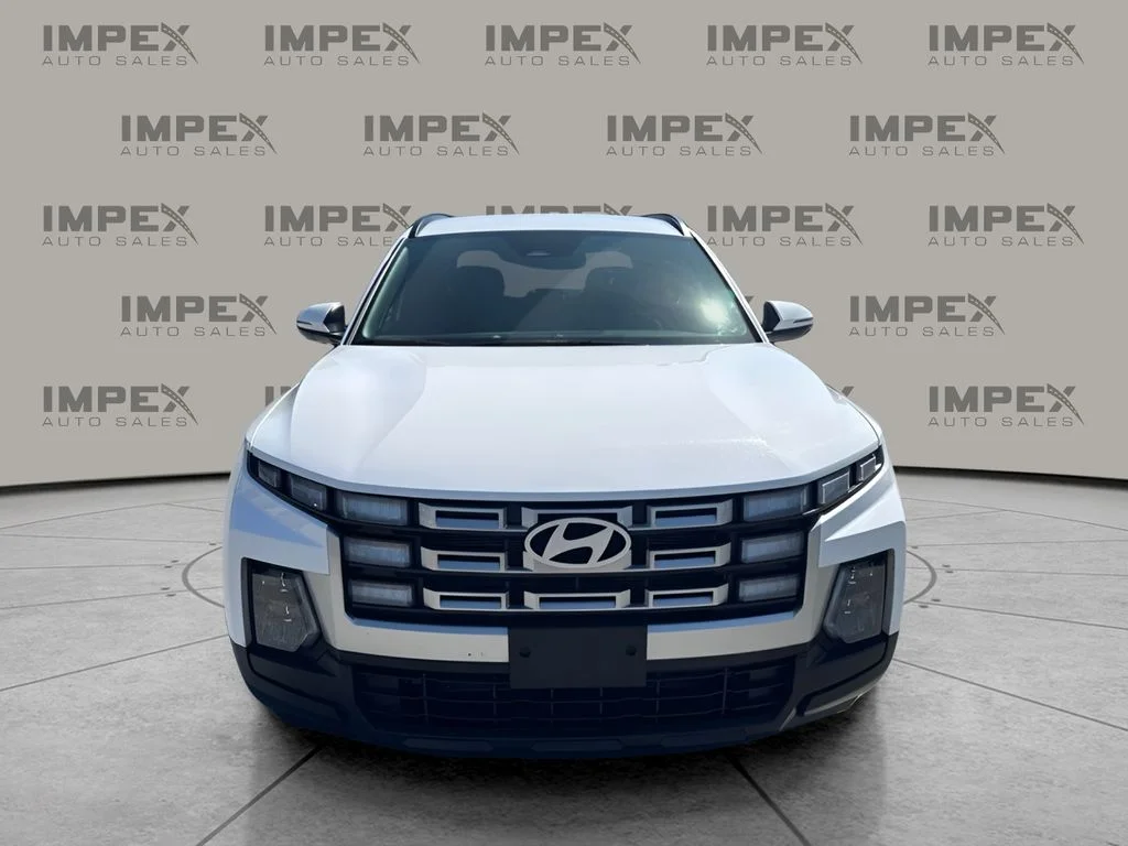 Used 2025 White Hyundai SEL image 8