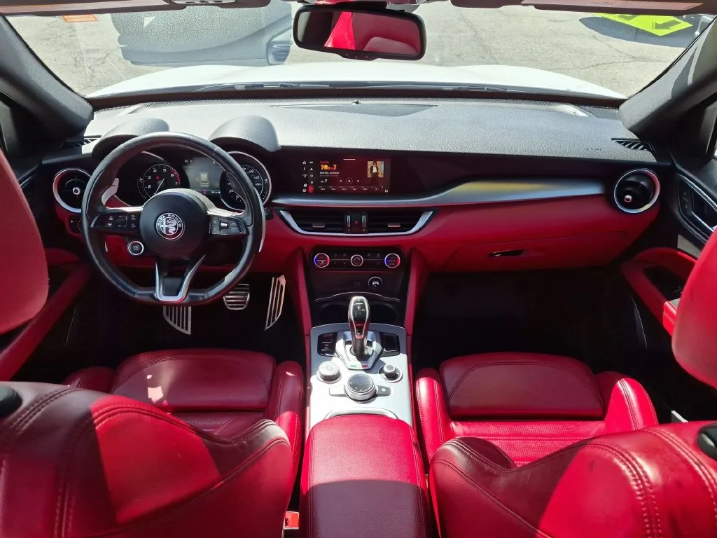 Used 2021 White Alfa Romeo Ti Sport image 23