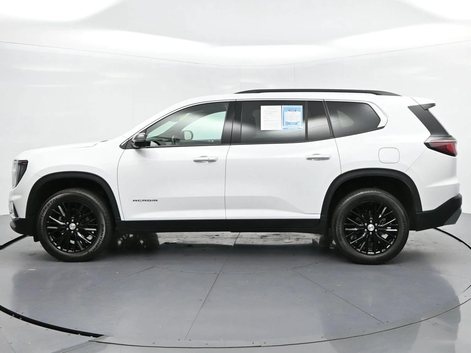 Used 2024 Summit White GMC FWD Elevation image 3