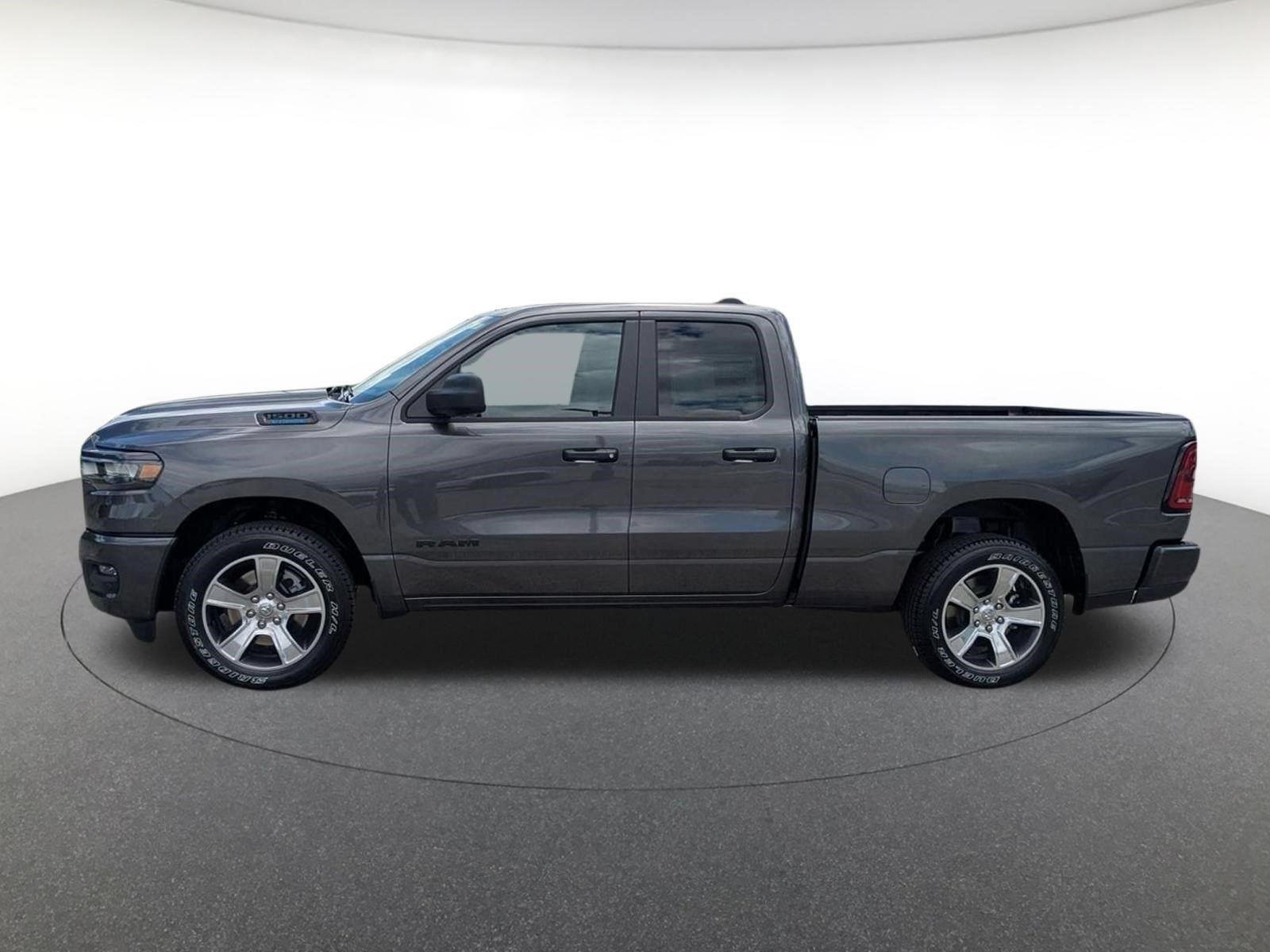 New 2026 Granite Crystal Metallic Clearcoat RAM Tradesman image 7