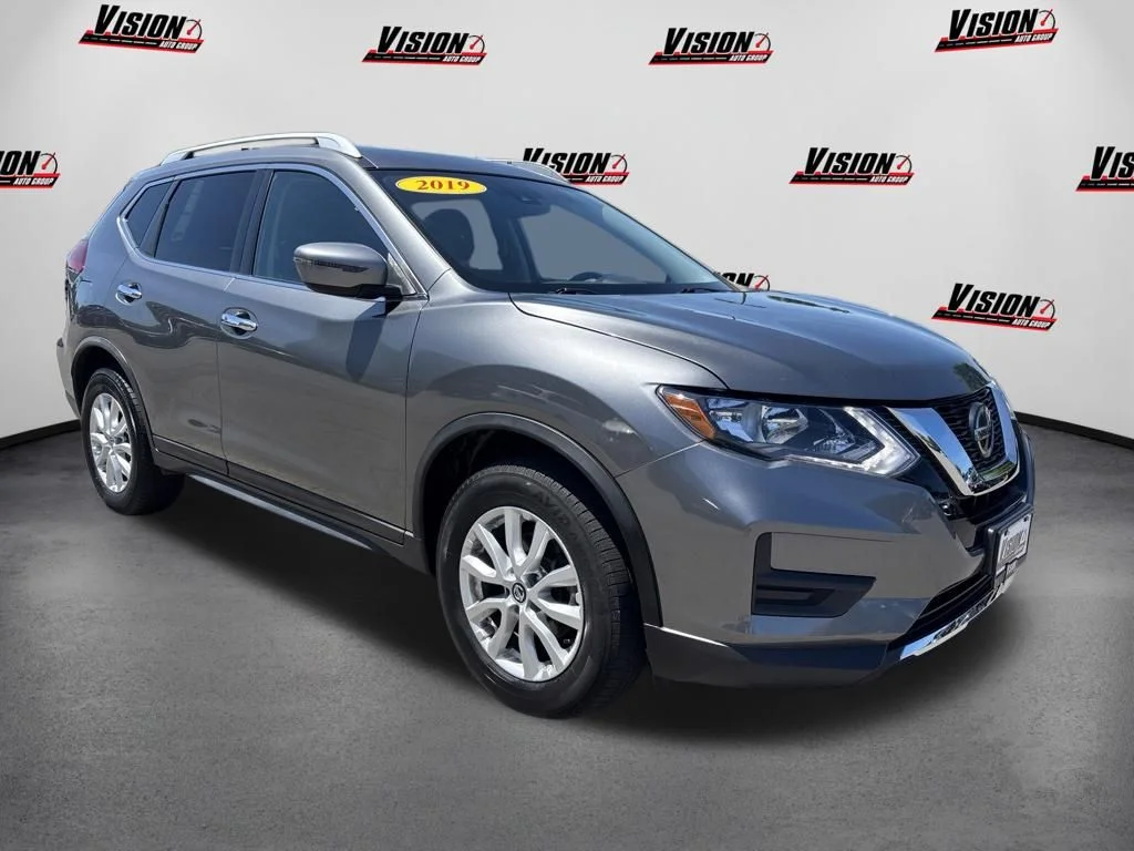 Used 2019 Gray Nissan SV image 3