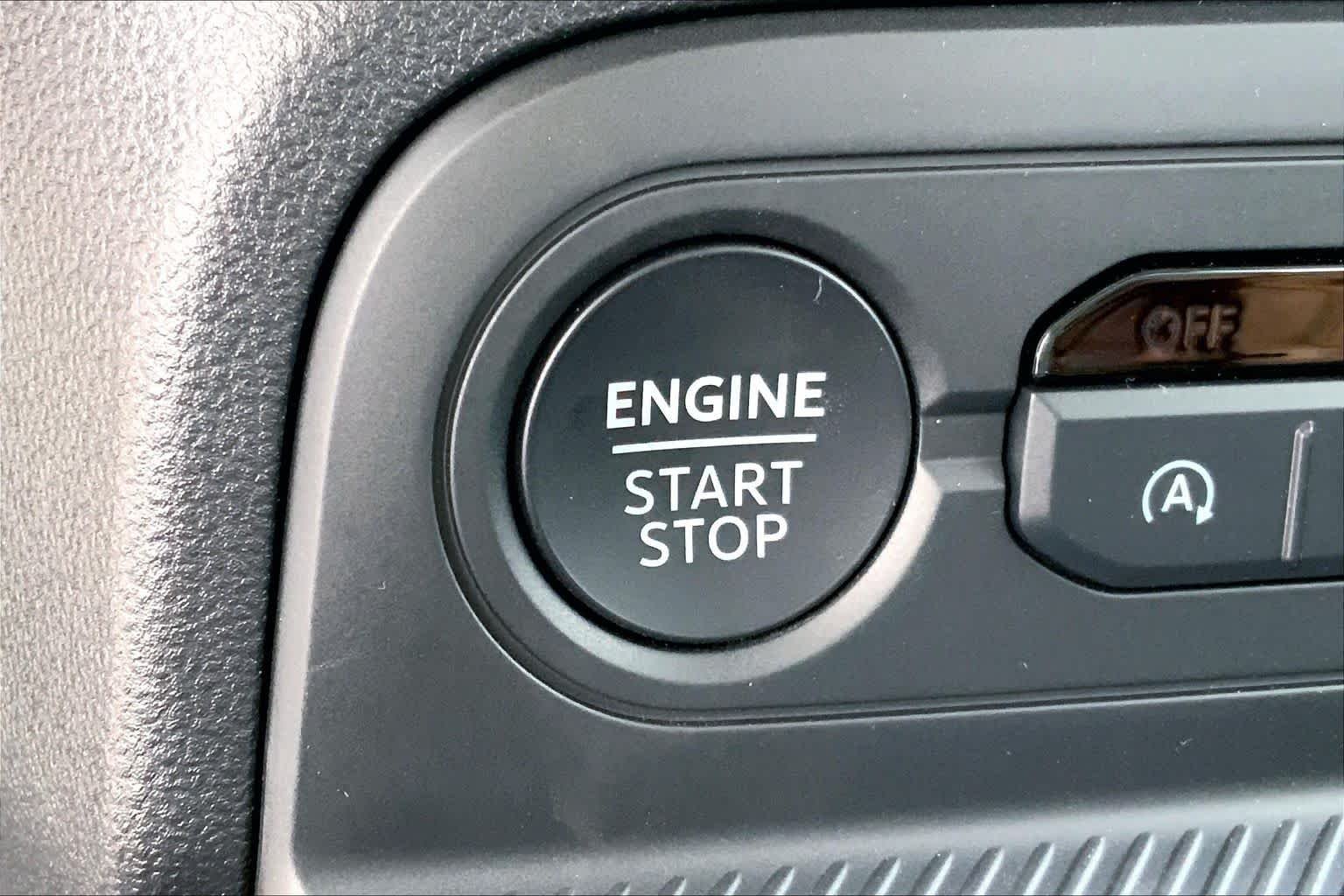 New 2025 Oxford White Ford Outer Banks® image 17