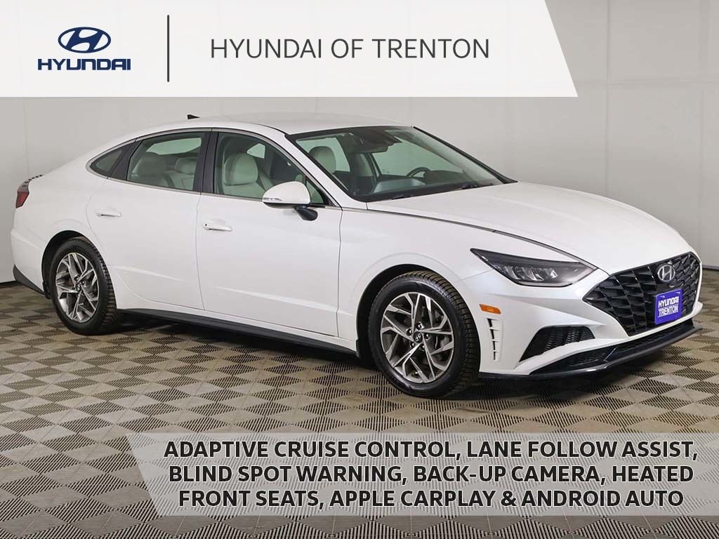 Used 2022 Gray Hyundai SEL image 1