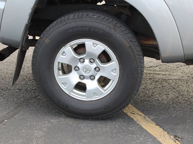 Used 2015 Silver Sky Metallic Toyota Base image 8